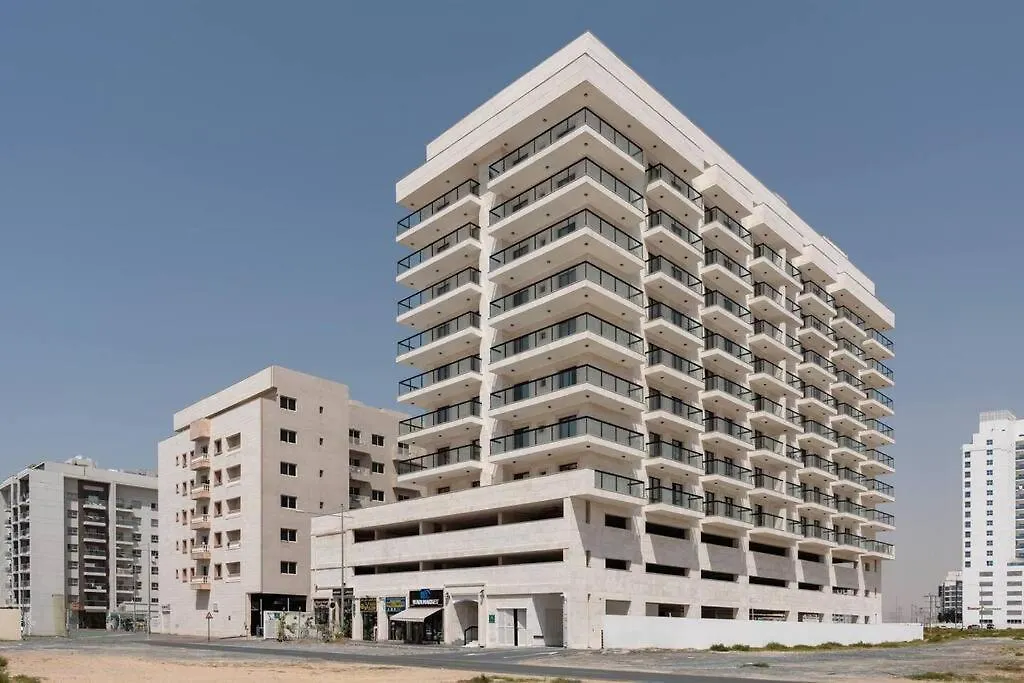 Super Deluxe Apartmentpool Dubai Apartment